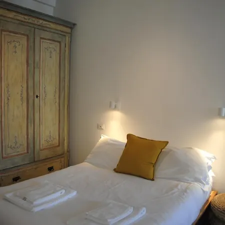 Center Town Apartment *